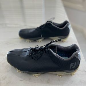 Men’s FOOTJOY DNA Dryjoy Golf Shoes, Color Black, Men’s Size US 8.5